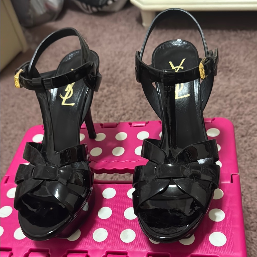 Yves Saint Laurent Women's Black Patent Leather Sandals